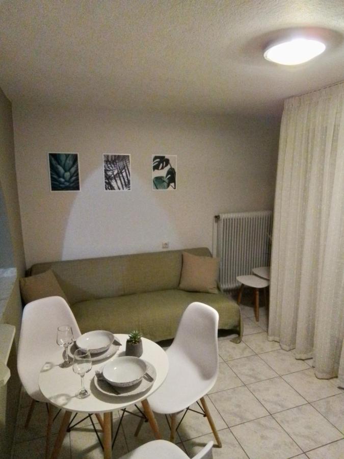 George House Apartment Larissa Luaran gambar